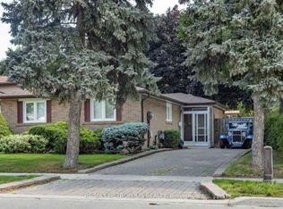 6 Madoc Dr, Brampton, ON L6V 1Z9
