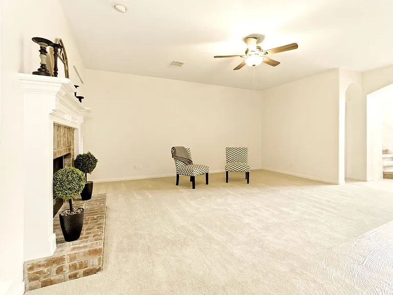 119 Baythorne — Photo 32