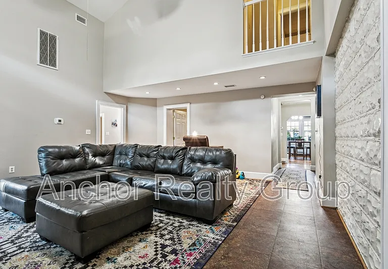 1839 Edgewood Ave — Photo 13