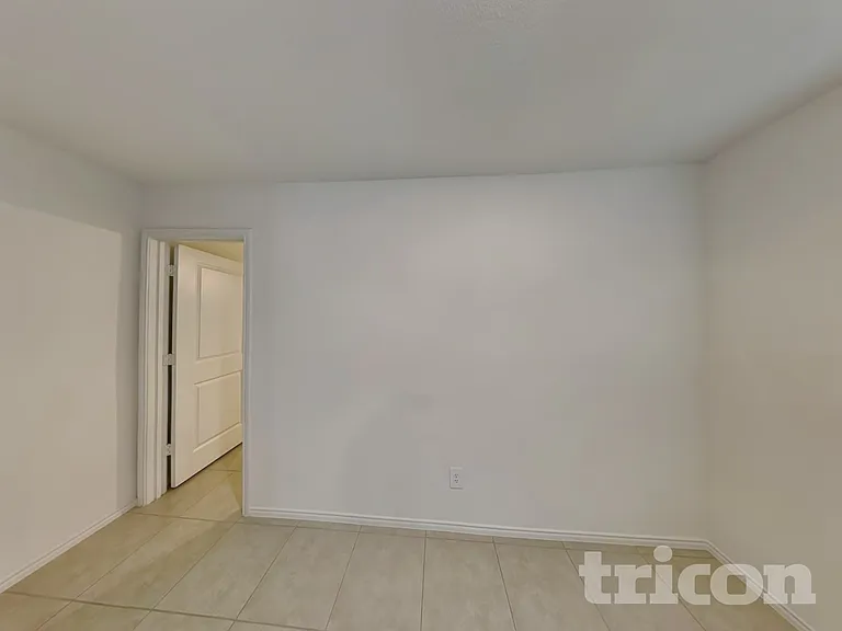 2602 Vavra Ln — Photo 5