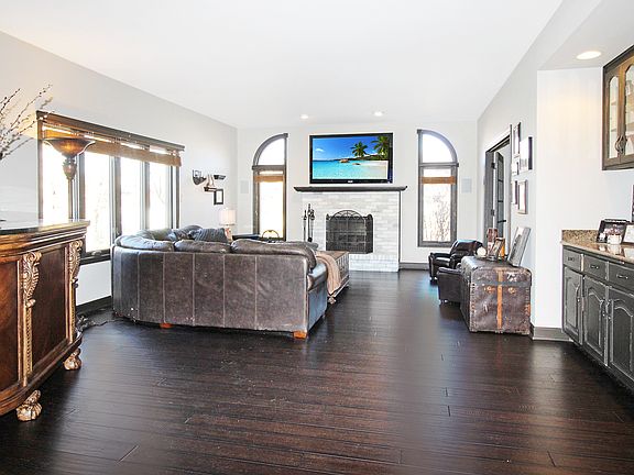 5th image of 11711 Creekview Ct