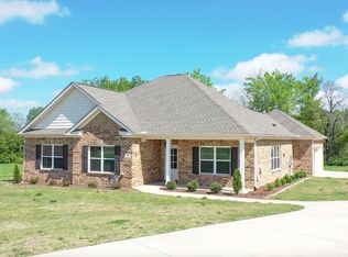 9 Ivy Dr, Fayetteville, TN 37334