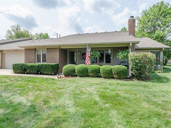 2nd image of 7440 Prairie Lake Dr