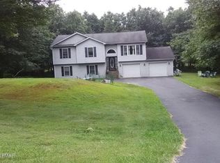 134 Harvest Way, Long Pond, PA 18334