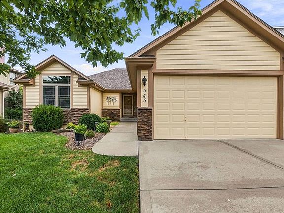 4th image of 343 SE Wood Ln