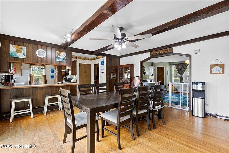 4th image of 127 Duane Avenue