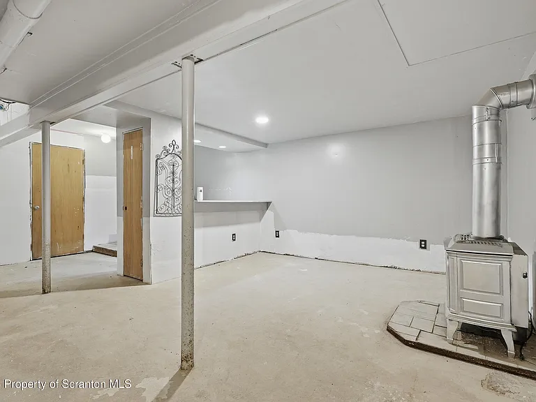 1379 Winding Way — Photo 30