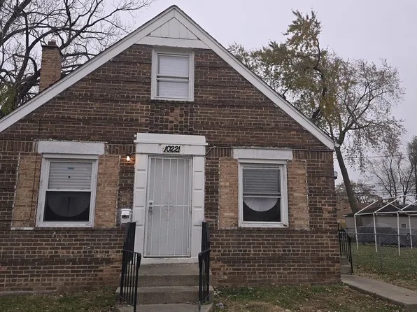 10221 S Hoxie Ave, Chicago, IL 60617