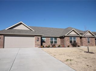 3202 SW Camden Dr, Bentonville, AR 72712