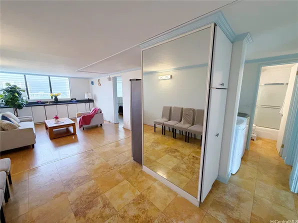 3215 Ala Ilima St APT B810, Honolulu, HI 96818