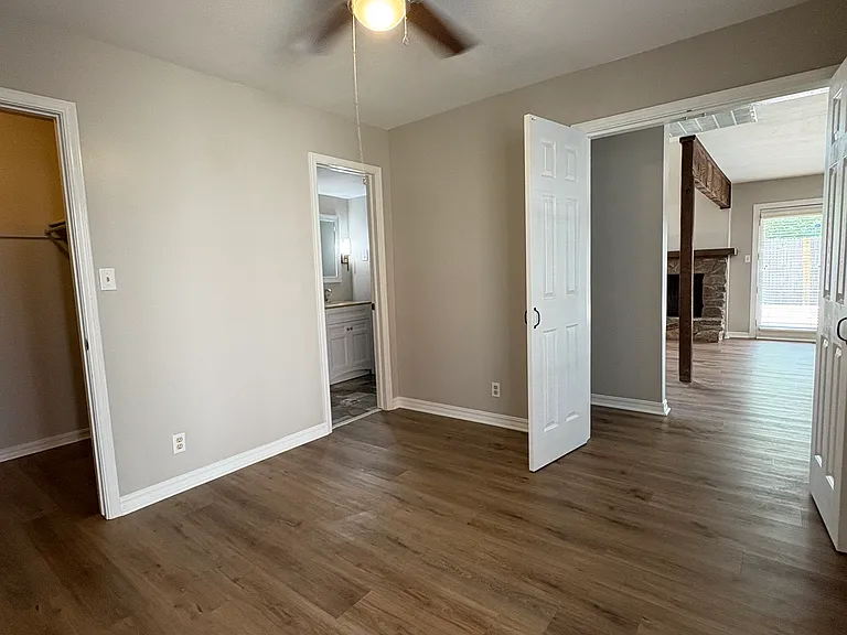 5535 E 48th Pl — Photo 7