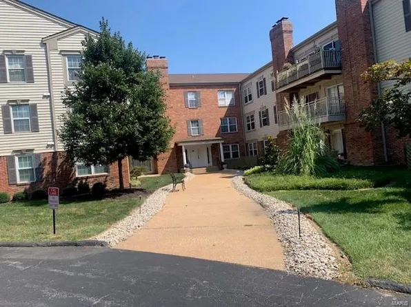 12929 Portulaca Dr APT 304, Saint Louis, MO 63146
