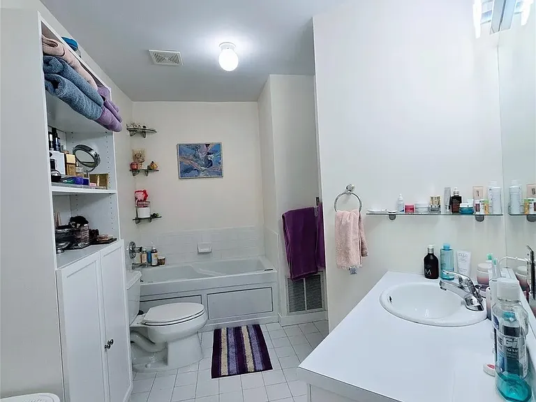 100 Chateau Ln #39 — Photo 12