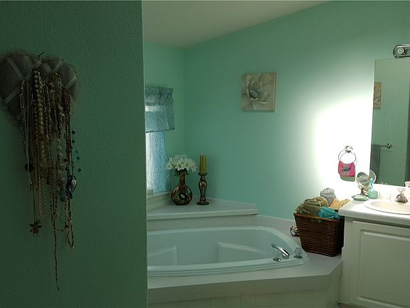 5th image of 5818 89th Street Ct E