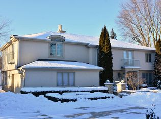 2365 Coach House Dr, Brookfield, WI 53045