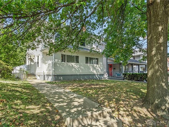2nd image of 539 Kenwood Ave