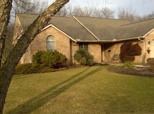 16 Cliffview Dr, Mount Sterling, OH 43143