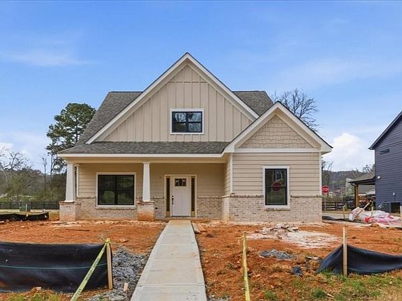 3rd image of 44 Puckett Rd