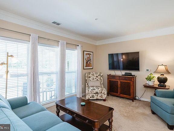 4th image of 105 Sunshine Ct Unit D