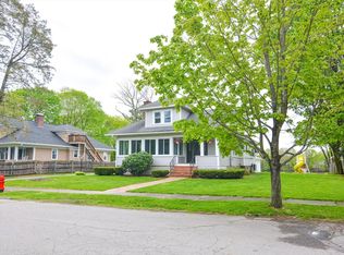 14 Maple St, Uxbridge, MA 01569