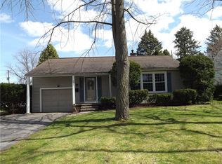 321 Village Ln, Rochester, NY 14610