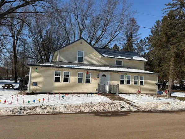 N4915 State St, Leopolis, WI 54948