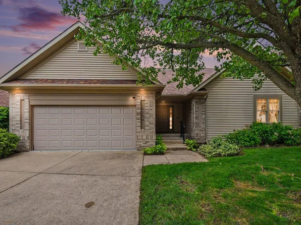 1130 Diamond Dr, Mishawaka, IN 46544