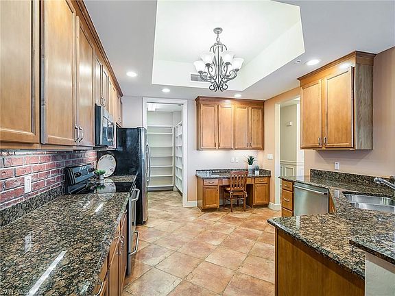 3rd image of 2104 W 1st St APT 2302