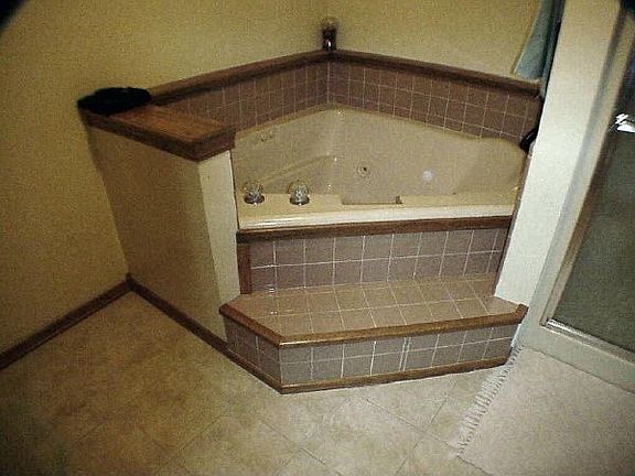 Whirlpool Tub