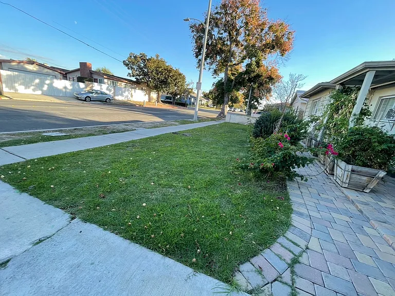 1753 S 9th St — Photo 56