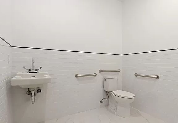 5th image of 374 Atlantic Ave #1