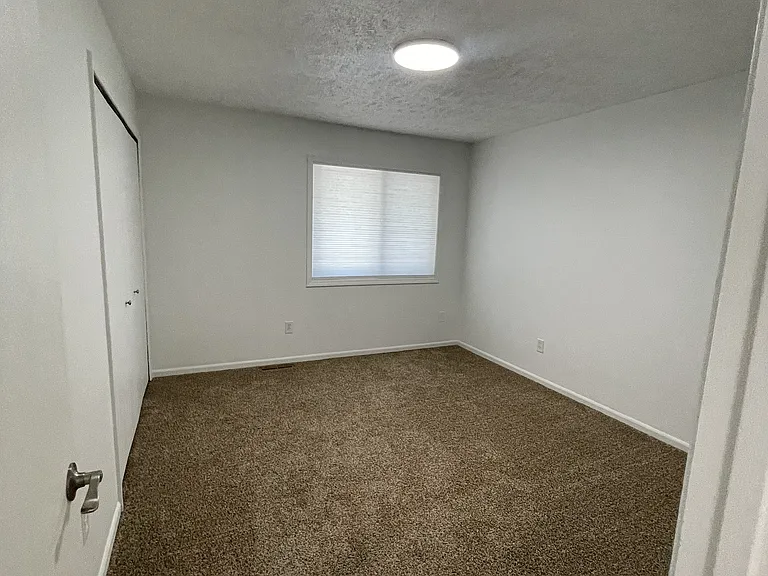2166 Regency Dr — Photo 7