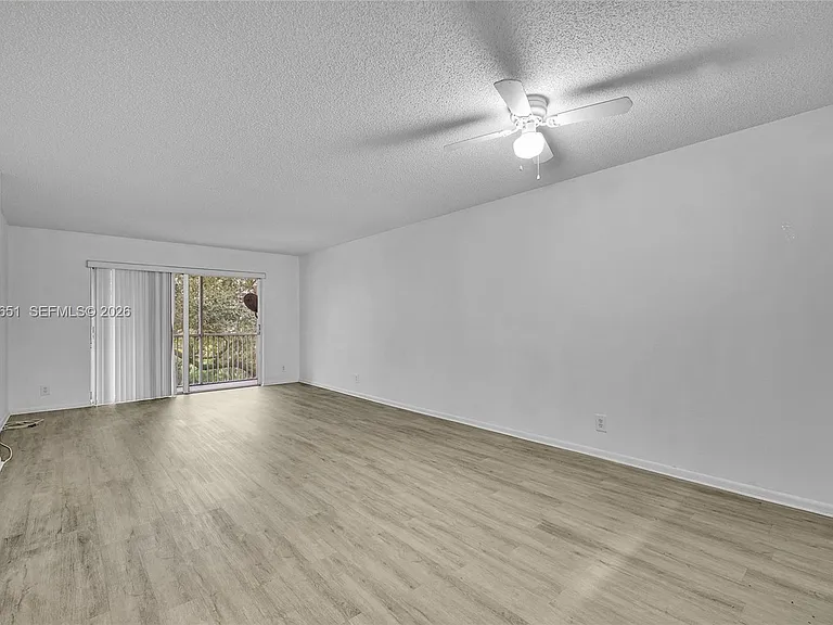 1200 NW 87th Ave #410 — Photo 5