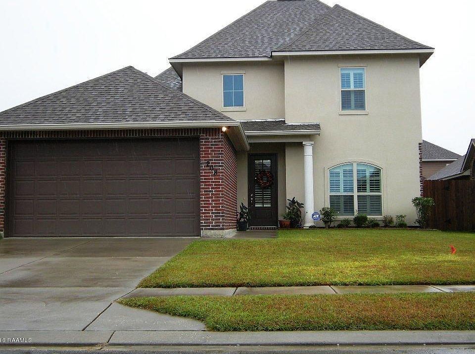 1st image of 208 Forest Grove Dr