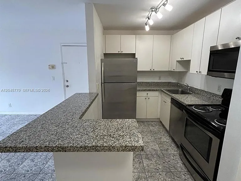 10765 Cleary Blvd #109 — Photo 6