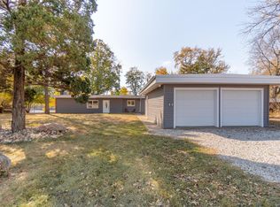 2616 Cottage Row Rd, Cedar Falls, IA 50613