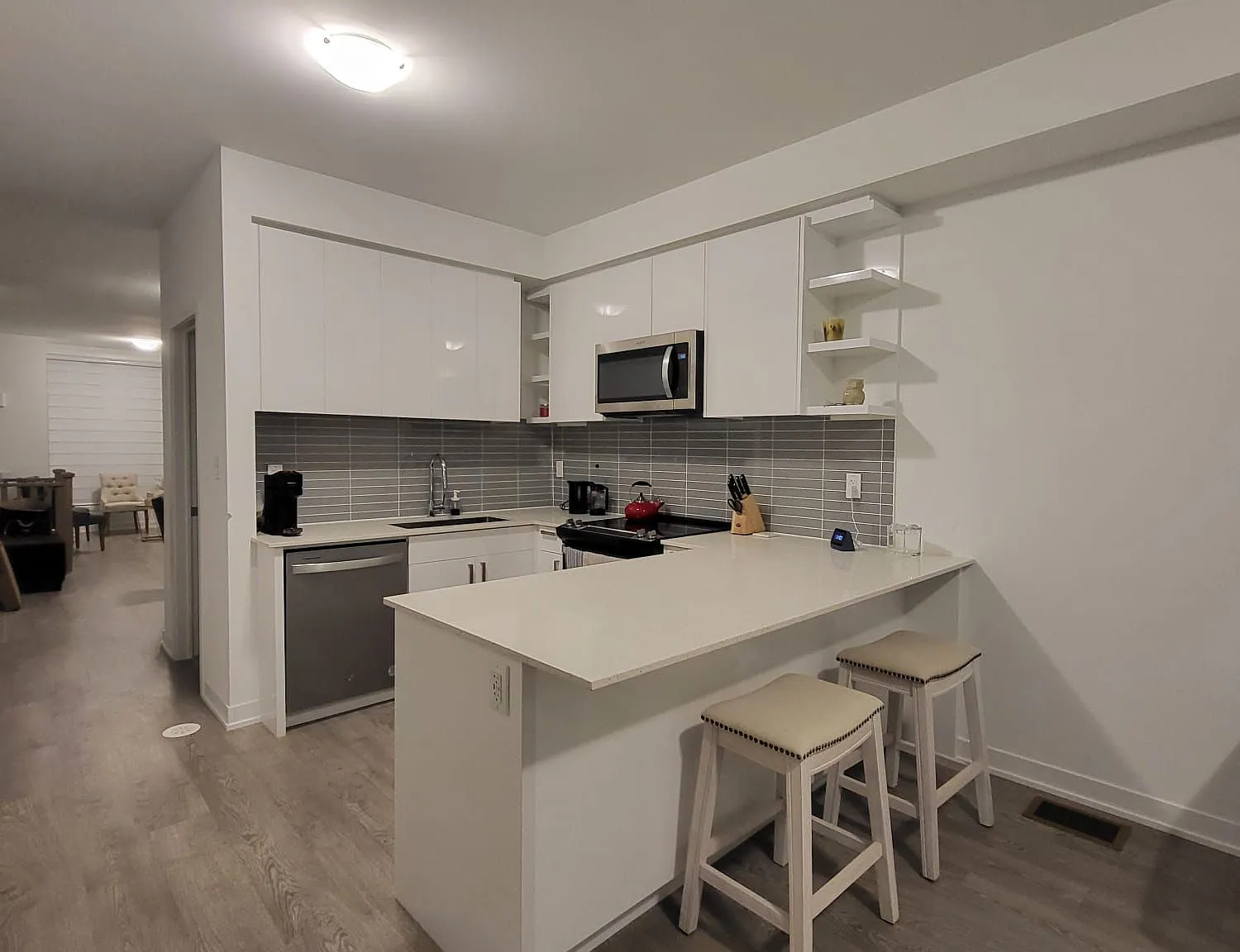5 bed, $4,800 — Photo 2