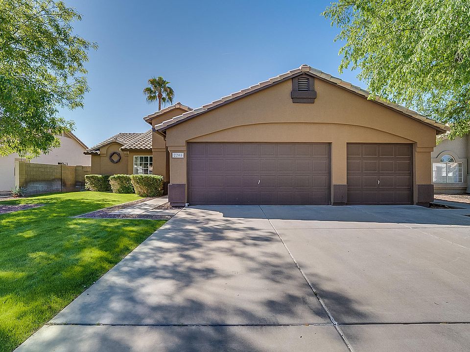 1st image of 2205 E Sherri Dr