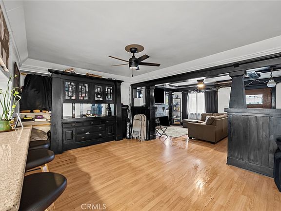 4th image of 1847 W 48th St