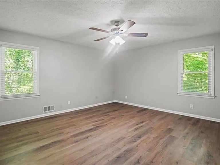 703 Navaho Ct — Photo 16