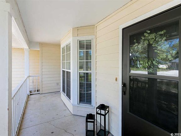 3rd image of 6819 SW 82nd Ter