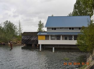 776 State Route 409, Cathlamet, WA 98612
