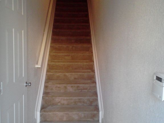 3rd image of 108 SW Peacock Blvd #205-1
