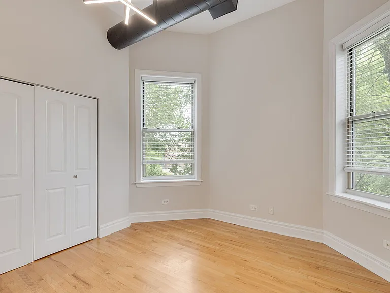 5014 S King Dr #2W — Photo 13