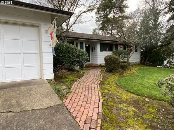 14250 SW Cherryhill Dr, Beaverton, OR 97008