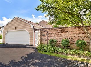 1062 Dartmouth Dr, Wheaton, IL