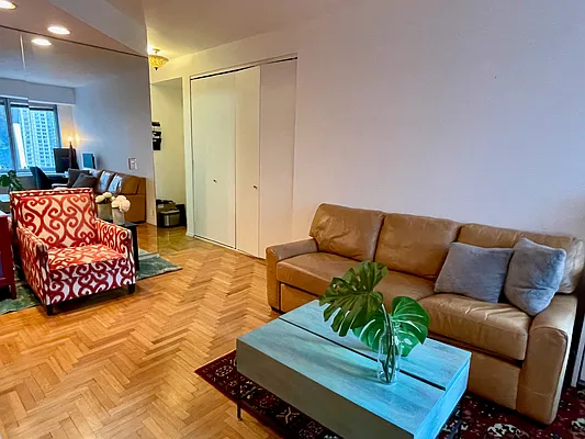 Rented by Compass | media 17