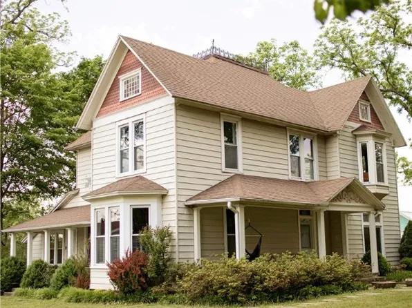 608 Viney Grove Rd, Prairie Grove, AR 72753