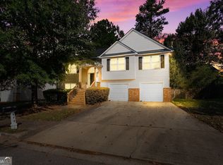 375 Sapphire Bnd, Riverdale, GA 30296