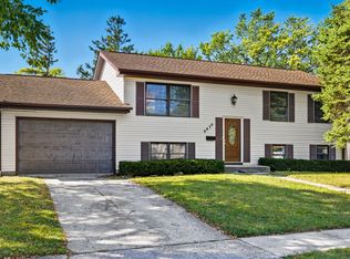 6830 Appletree St, Hanover Park, IL 60133